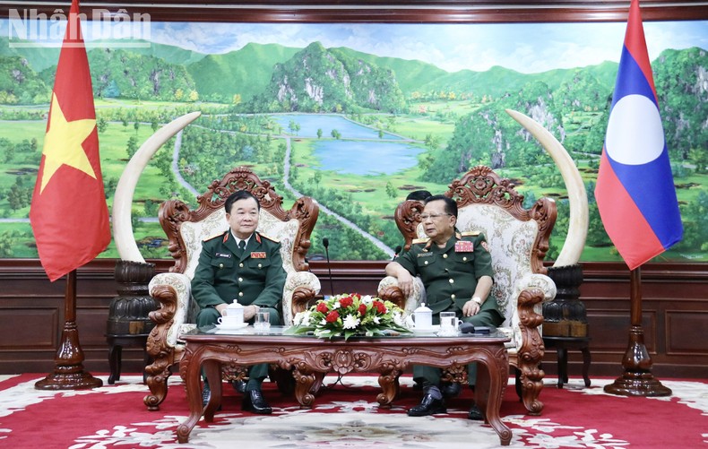 越老两国国防部加强合作关系