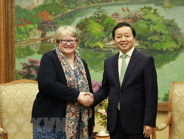 越南和英国促进经济合作与生态体系复苏的结合