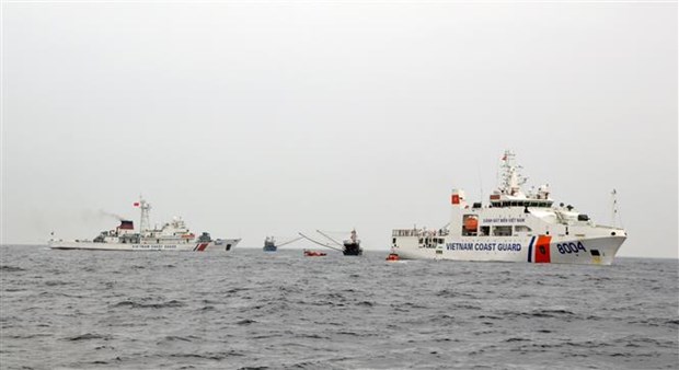 越中两国海警海上联合巡逻活动取得圆满成功