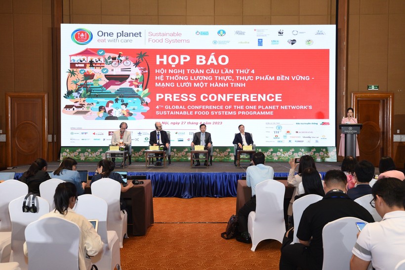 越南与各国和国际组织一道实现粮食食品体系转型