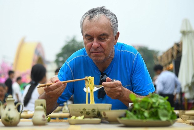 玉米河粉--河江省岩石高原的特产