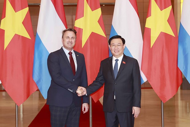 越南国会主席王廷惠会见卢森堡大公国首相格扎维埃•贝泰尔