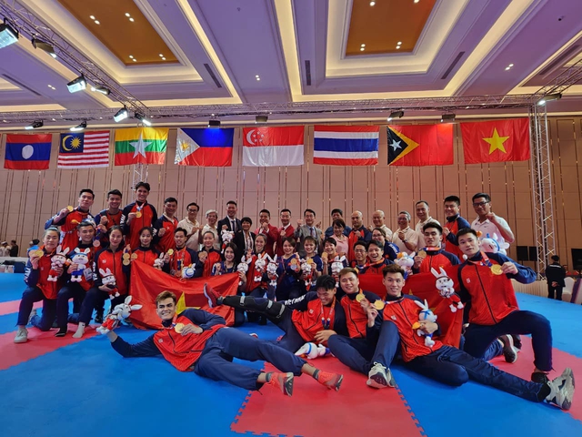 阮文雄部长致信祝贺SEA Games 32越南体育代表团