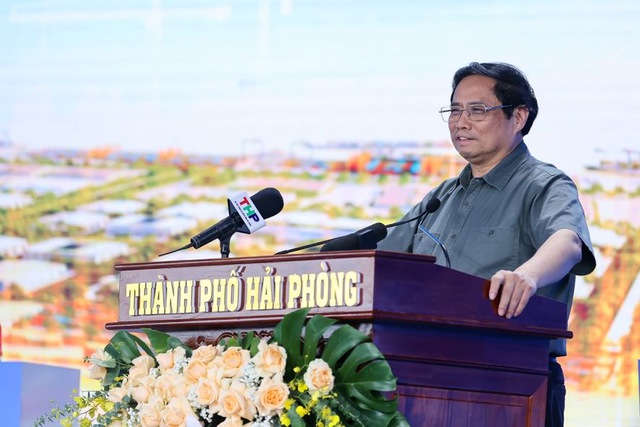 海防市动工建设越南最大海港非关税区