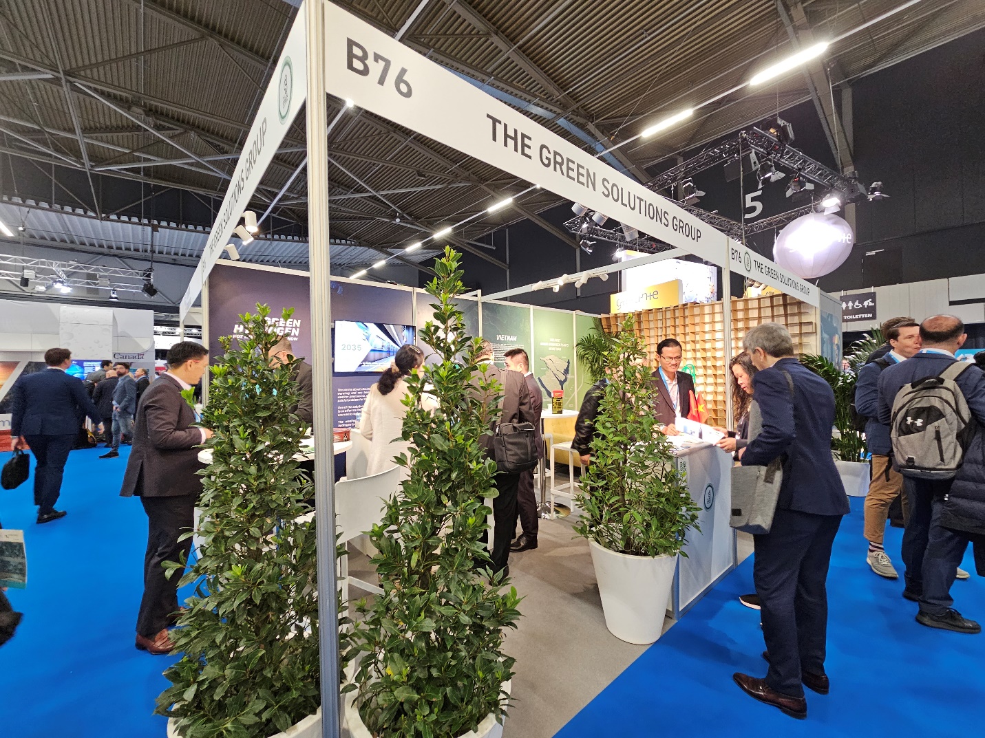 越南参加2023 年世界氢能峰会暨展览会