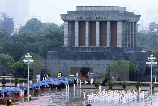 胡志明主席陵自6月12日至8月14日暂停参瞻接待活动