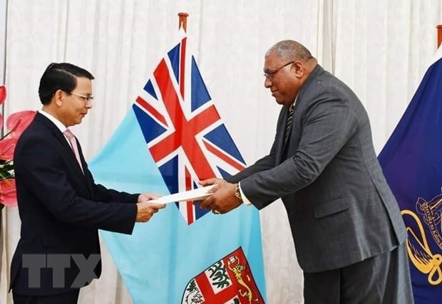 斐济高度评价越南在亚太乃至世界的作用、地位和威望