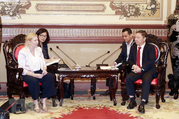 胡志明市愿推进与澳大利亚皇家墨尔本理工大学合作项目的展开进度