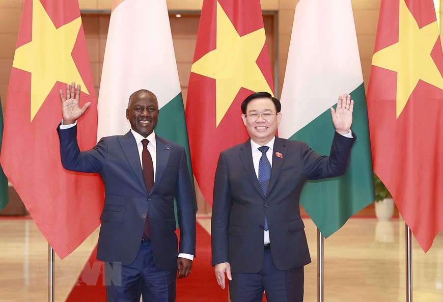 越南国会主席王廷惠欢迎并与科特迪瓦国民议会议长举行会谈
