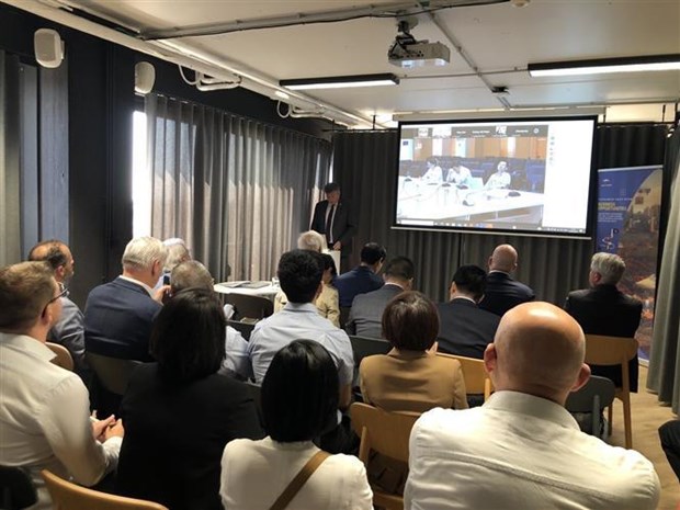 加强越南与比利时在港口领域的合作