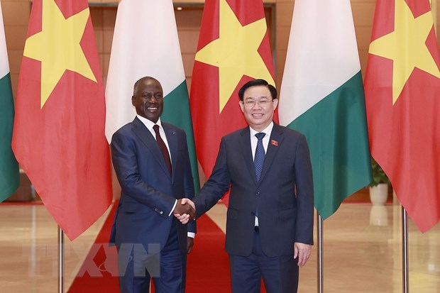科特迪瓦国民议会高级代表团圆满结束对越南的正式访问