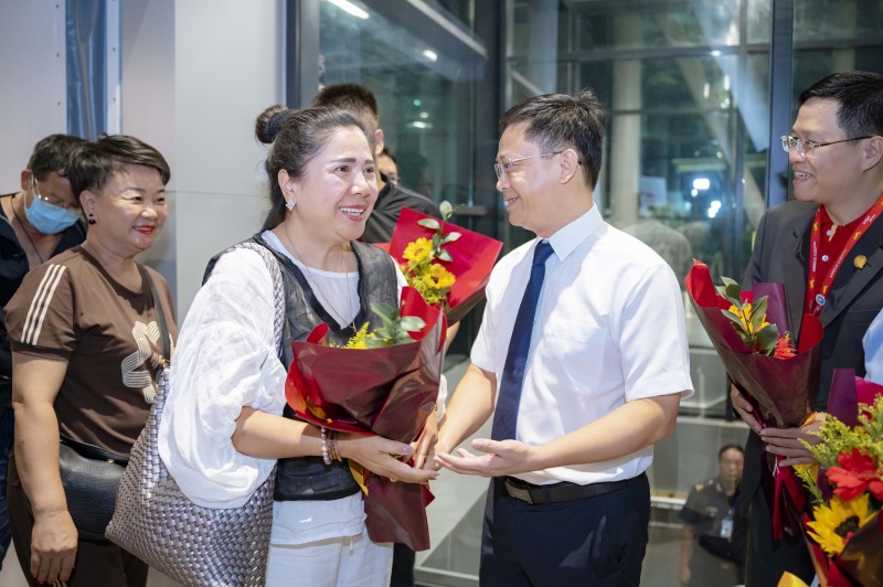 中国昆明至承天顺化省富牌国际机场直达航线实现首航