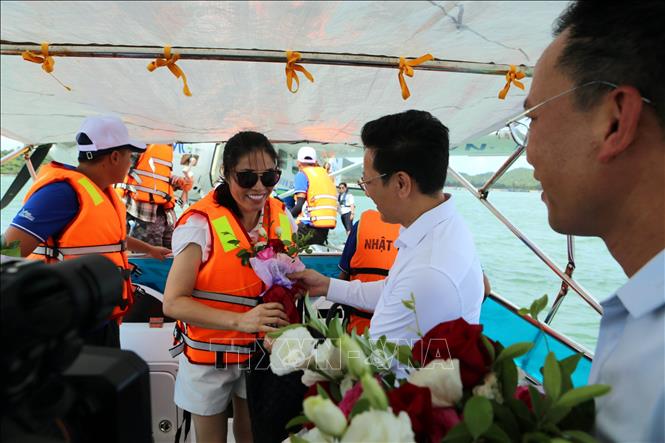姑苏岛迎来首趟商业水上飞机航班