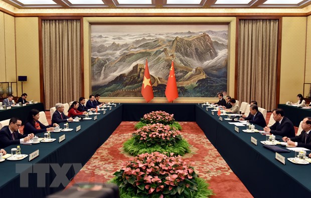 越南高度重视并始终优先与中国的关系
