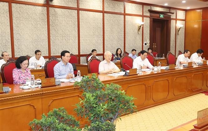 越共中央政治局和书记处就经济社会发展情况发表意见