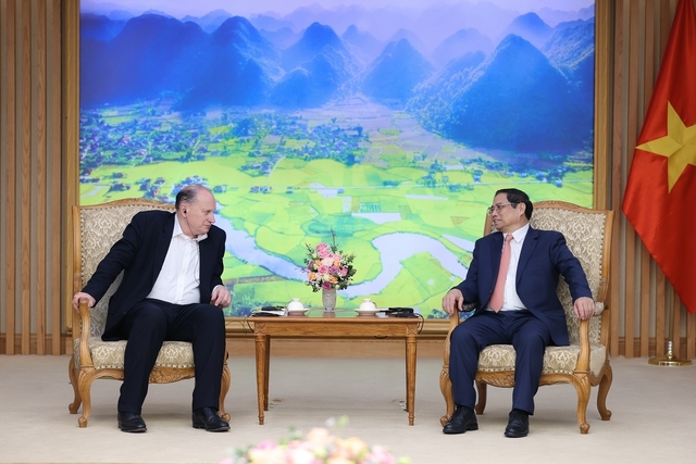 越南政府总理范明正会见汇丰集团主席马克•塔克