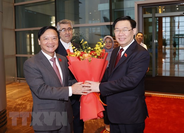 越南国会主席王廷惠启程赴印尼出席AIPA-44 及对印尼和伊朗进行正式访问