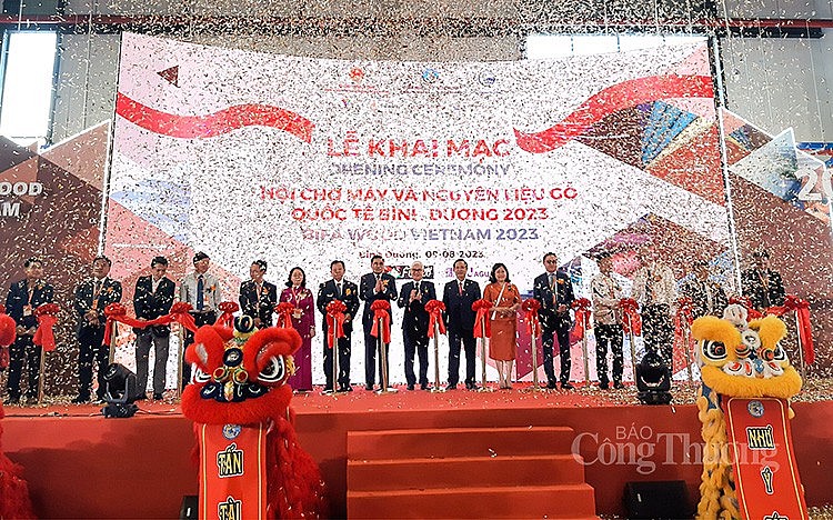 平阳省国际木材和木工机械展今天开幕