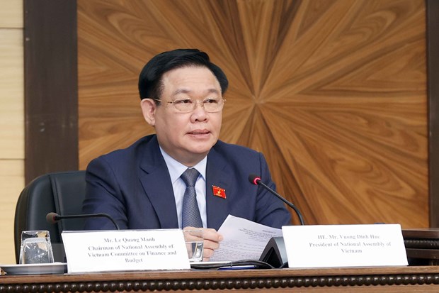 越南国会主席王廷惠出席促进越南与伊朗经贸投资合作的政策与法律论坛
