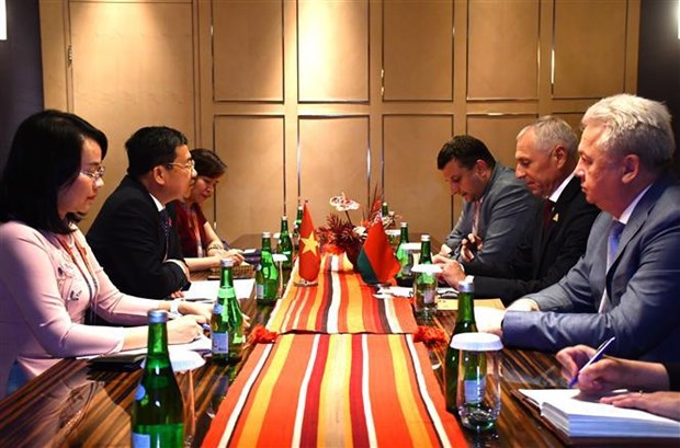 第44届东盟议会联盟大会：越南与各国代表团团长进行双边会晤
