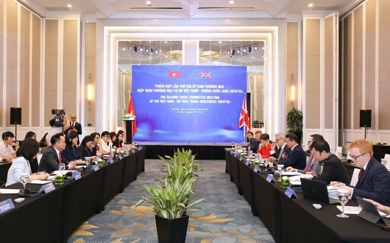 《越英自贸协定》贸易委员会第二次会议在河内召开