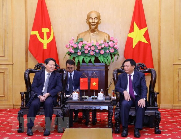 越中加强党建工作经验交流