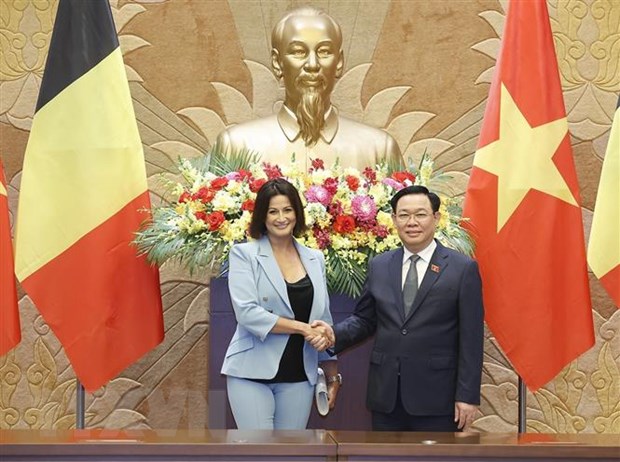比利时参议院议长斯蒂芬妮•德霍斯圆满结束对越南的正式访问