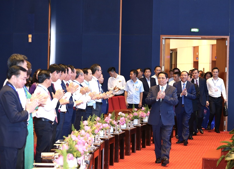 范明正总理出席2023年全国先进文化工作者表彰大会