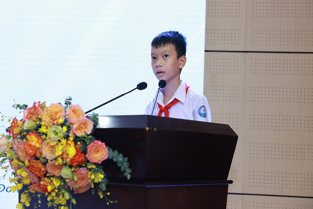 越南学生在第52届万国邮联国际书信写作大赛中荣获三等奖