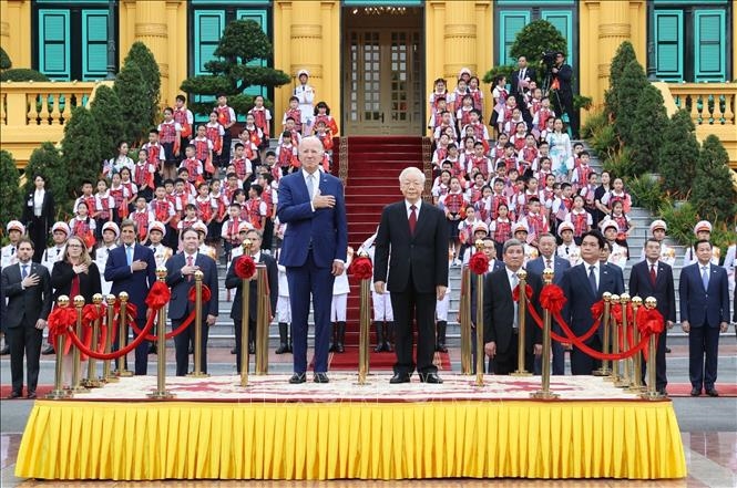 美国总统乔•拜登访越的正式欢迎仪式隆重举行