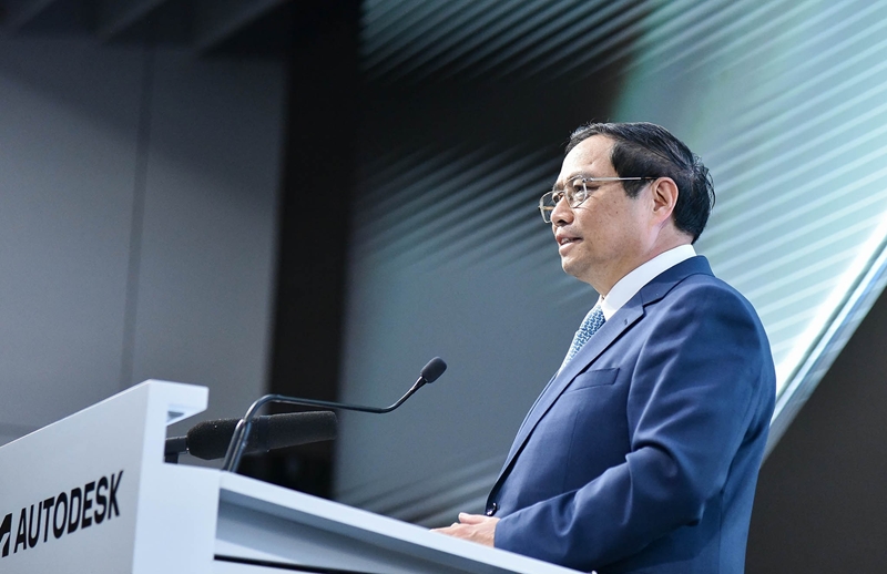 范明正总理出席越南与美国商务论坛