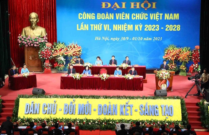第九届越南职工工会大会在河内隆重举行