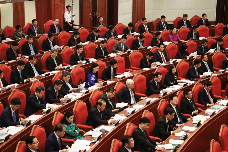越共十三届八中全会第二号公报