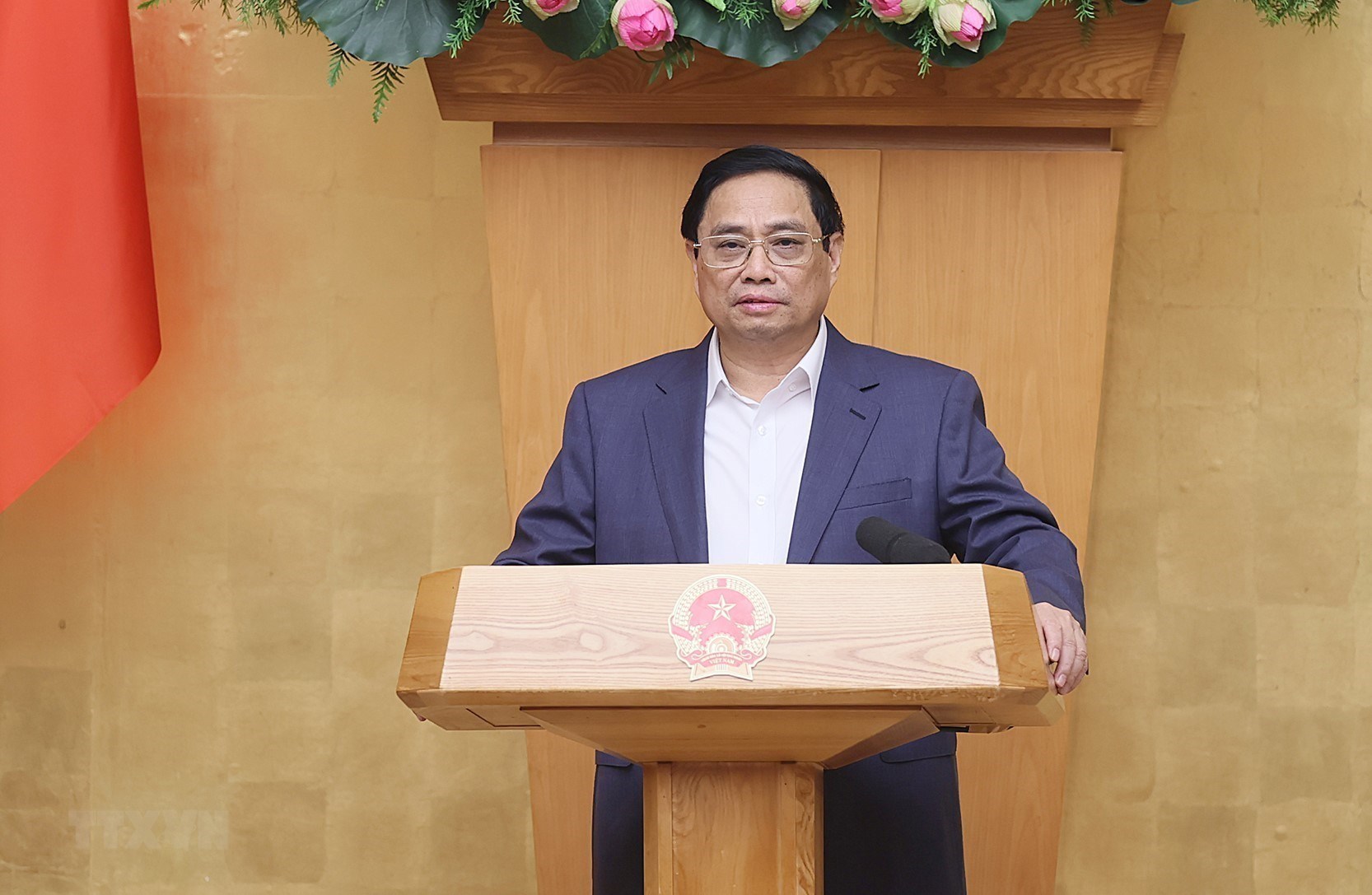 越南政府总理范明正主持召开打击IUU捕捞视频会议