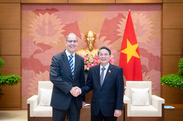 促进越南国会下设机构与德国阿登纳基金会的合作关系