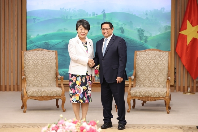 越南政府总理范明正会见日本外务大臣上川阳子