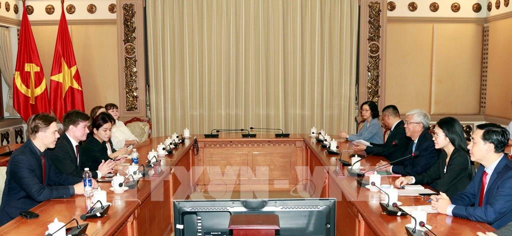 芬兰坦佩雷市愿进一步促进与胡志明市的贸易、投资与合作