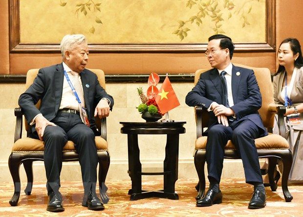 越南国家主席武文赏会见亚投行行长金立群