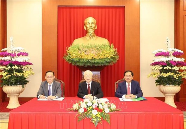 越共中央总书记阮富仲同法国总统马克龙通电话