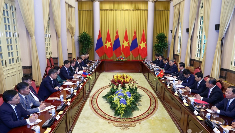 进一步推动越南与蒙古国关系日益有效务实发展