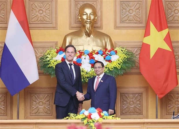 荷兰首相马克•吕特圆满结束对越南的正式访问