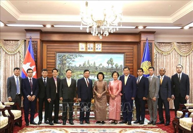 柬埔寨国会主席高度评价越南的全面发展成就