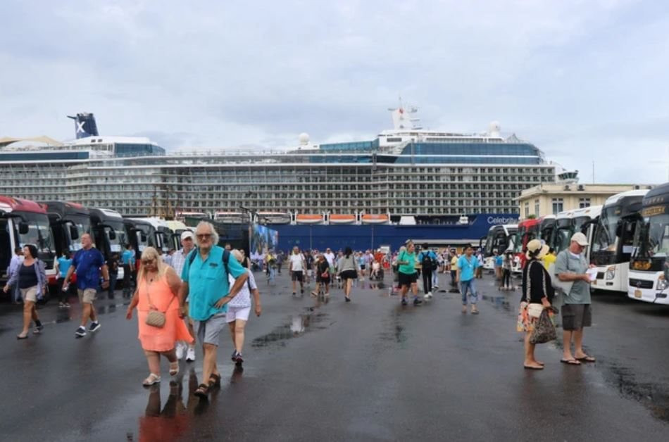 承天-顺化省云脚港迎来3000多名国际游客