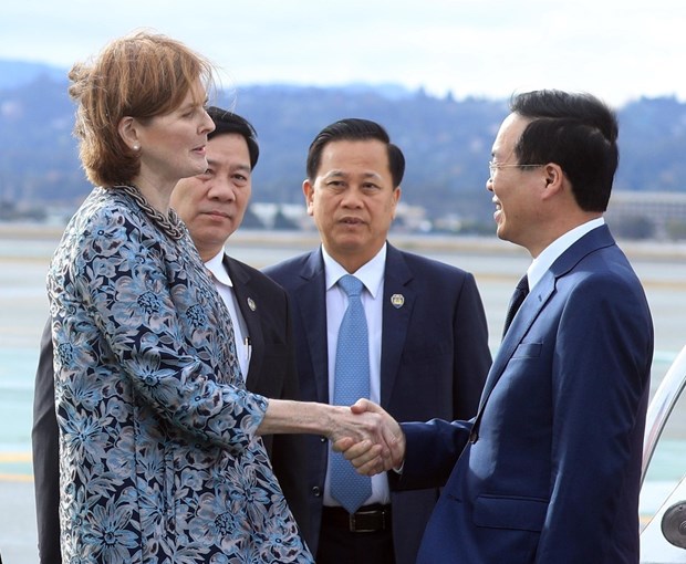 越南国家主席武文赏抵达旧金山 开始出席2023年亚太经合组织领导人会议周之行