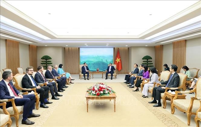 越南始终重视对罗马尼亚的关系