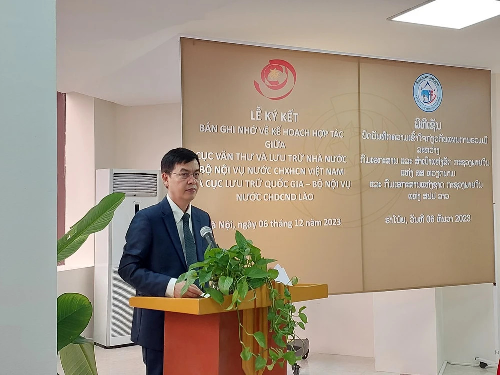 越老两国加强文档领域人力资源培训合作