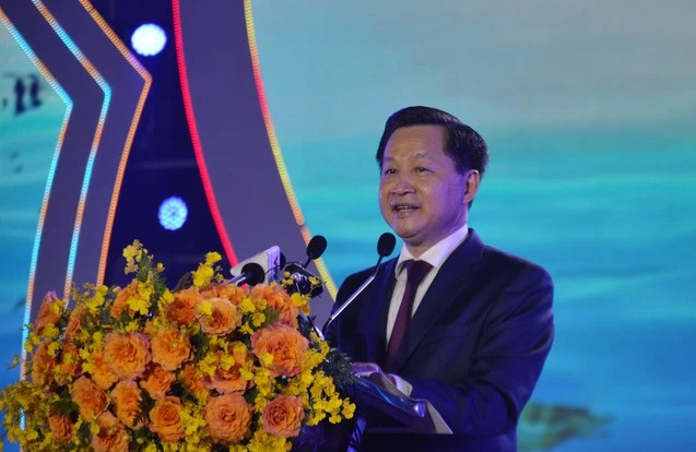 第一届金瓯虾节隆重举行