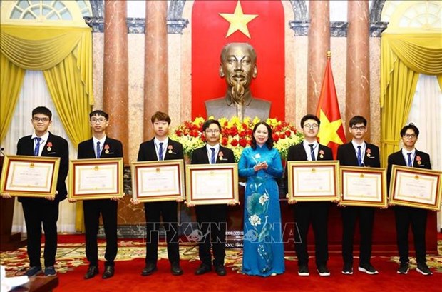 国家副主席武氏映春：为培养高素质人力资源创造最佳条件