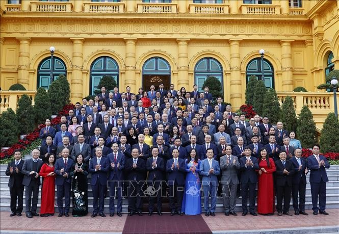 越南国家主席武文赏会见越南驻外大使和代表机构首席代表