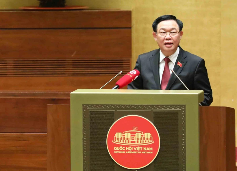 越南国会主席王廷惠会见越南驻外大使和代表机构负责人